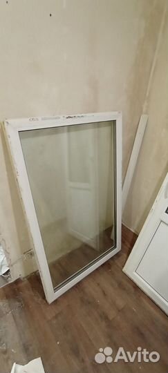 Пластиковая дверь+ окно