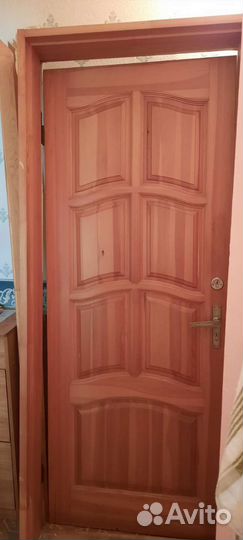 Дверь входная деревянная бу