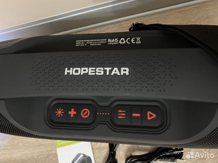 Портативная колонка с мощным бассом