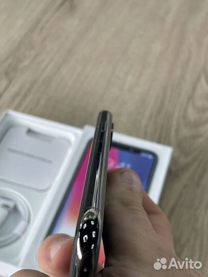 iPhone X, 64 ГБ