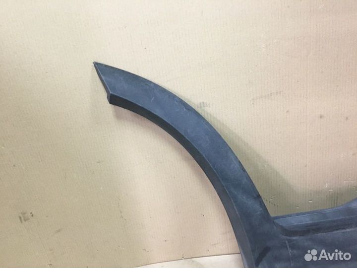 Накладка двери задняя правая Hyundai Santa Fe 4 TM