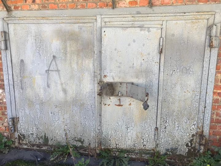 Гараж, > 30 м²