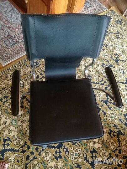 Компьютерное кресло. Стул мастера