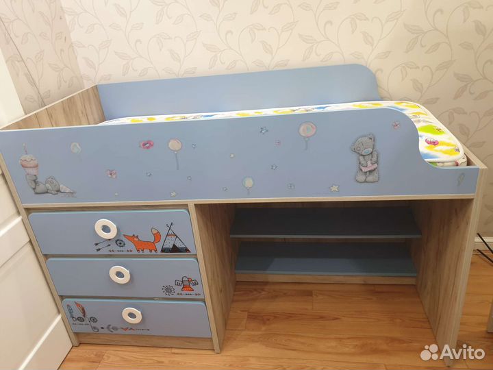 Кровать-чердак с комодом Mini