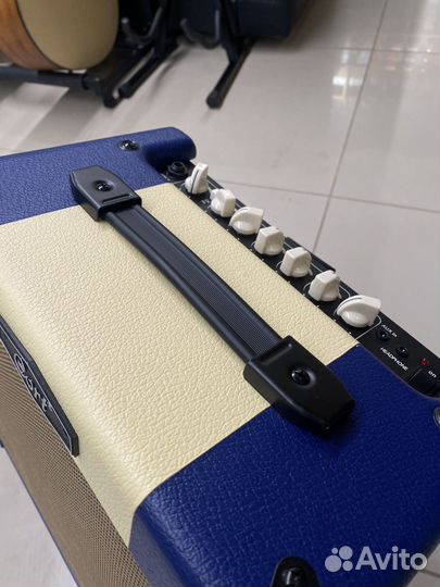 Cort CM15R Комбоуселитель