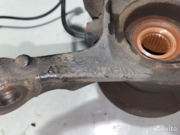 Кулак передний левый Ford Fiesta MK6 2009-2019