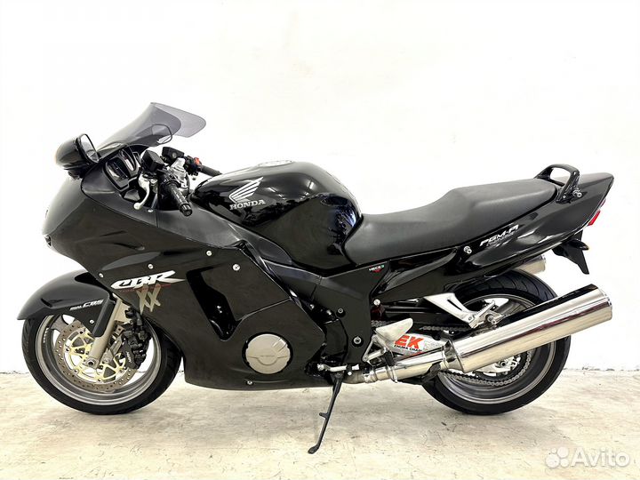 Honda CBR1100XX 2001г. Из Европы