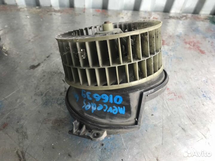 Мотор вентилятор отопителя Mercedes Benz W124