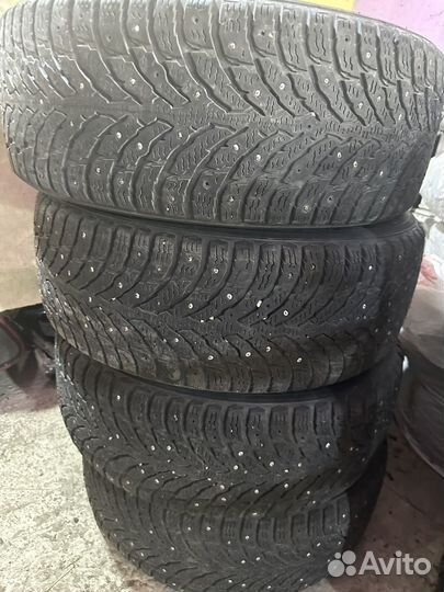 Nokian Tyres Hakkapeliitta 9 215/55 R17 98T
