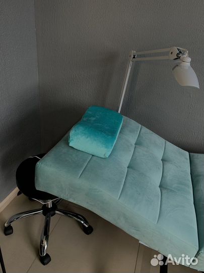 Аренда кушетки для наращивания ресниц