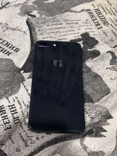 iPhone 8 Plus, 64 ГБ