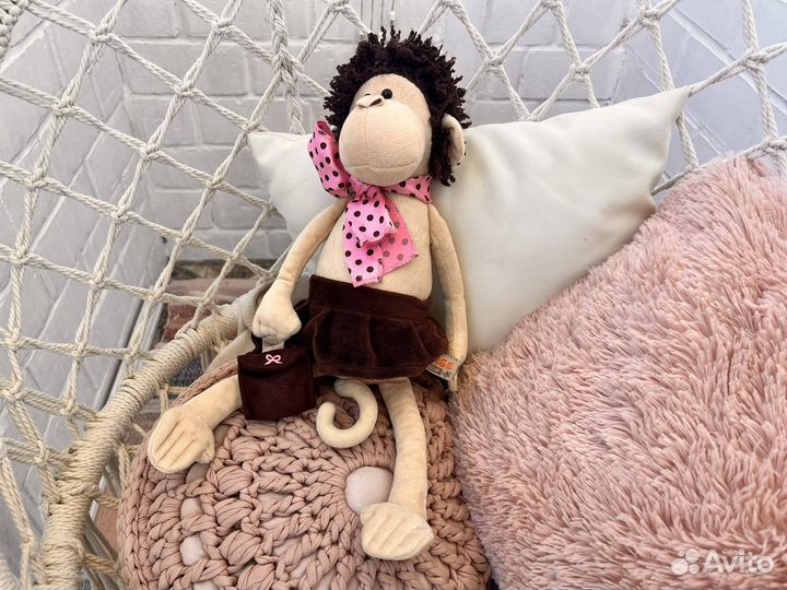 Мягкая игрушка Обезьянка с сумочкой