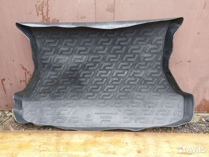 Коврики в багажник