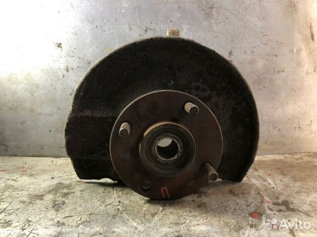 Кулак ступица правый передний Mitsubishi Lancer 9