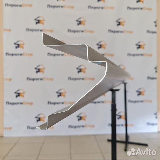 Ремонтный порог правый Nissan Patrol Y60 кузовной