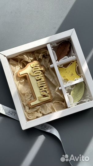 Шоколад ручной работы, сладкий подарок