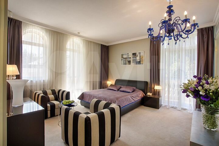 Реальный Бутик-отель в классическом стиле