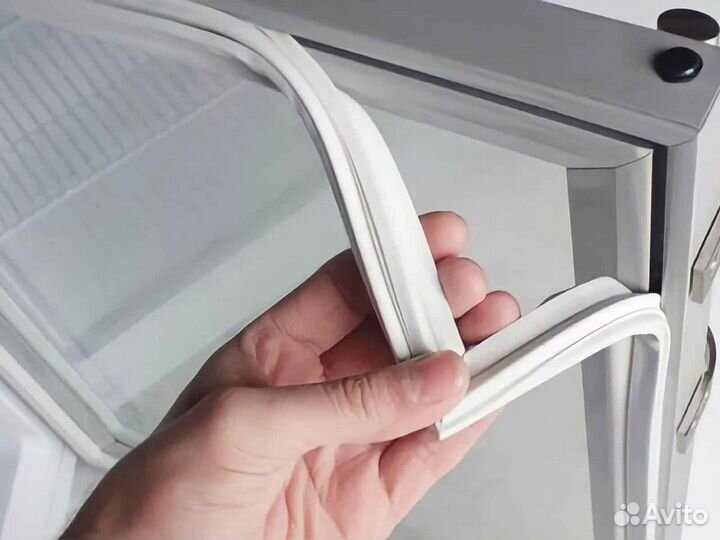 Ремонт окон, уплотнитель дверной RAL8026