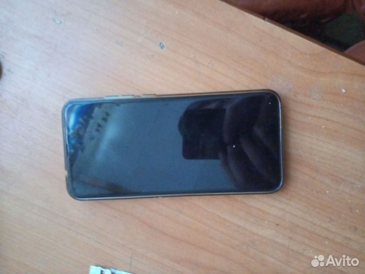 BQ 6042L Magic E, 2/32 ГБ