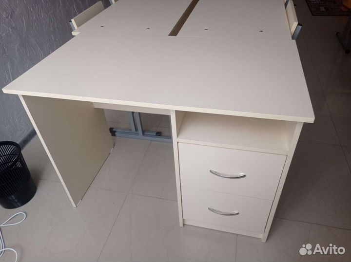 Письменный стол