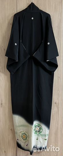 Чёрное кимоно куротомесодэ Япония