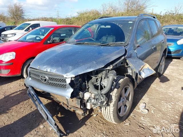 В разборе Toyota Rav 4 3 2.0 i 2006 г