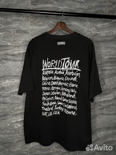 Футболка vetements