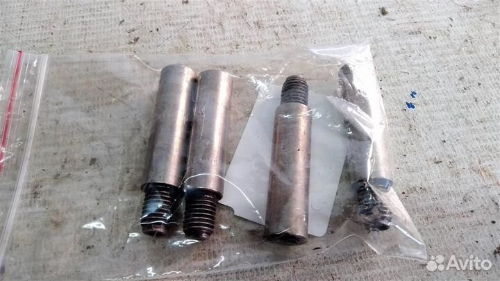 Направляющая суппорта тормозного заднего saab 900