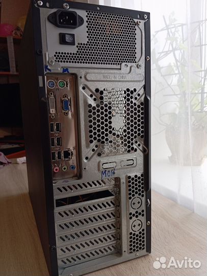 Персональный компьютер с монитором Самсунг