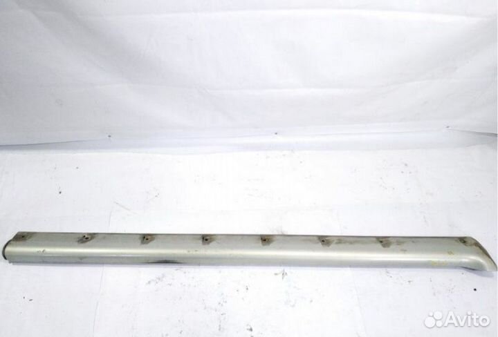 Накладка на порог правая Mitsubishi Pajero V43W