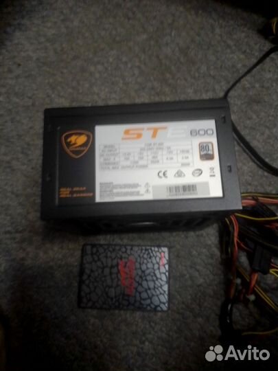 Материнская плата с процессором и памятью