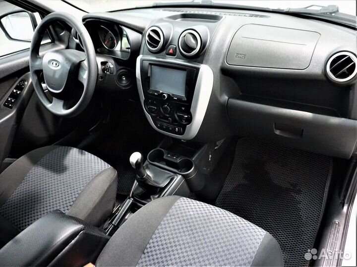 LADA Granta 1.6 МТ, 2017, 166 000 км