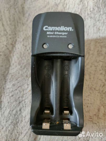 Зарядное устройство Camelion