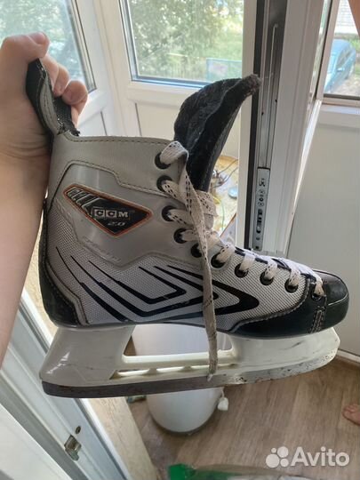 Коньки хоккейные