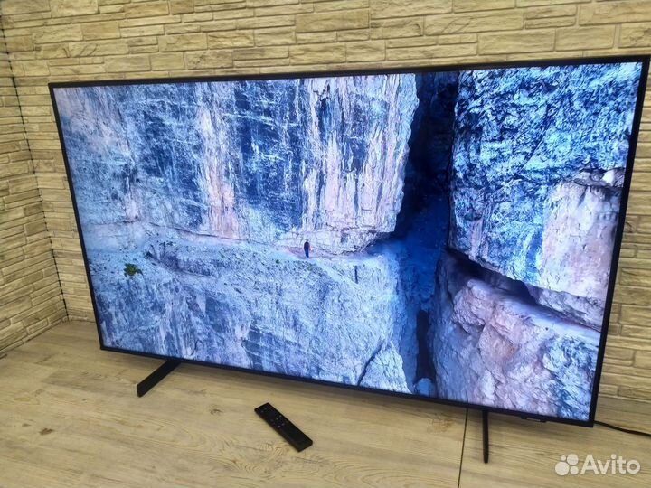 Новый 4K Телевизор Samsung UE50AU8000U