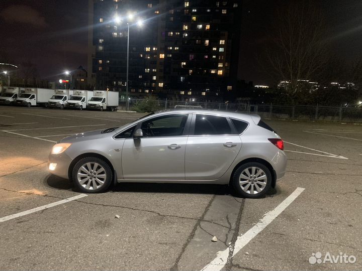 Opel Astra 1.6 AT, 2011, 132 000 км