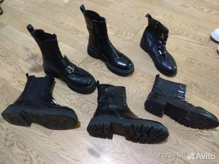 Кроссовки женские 40