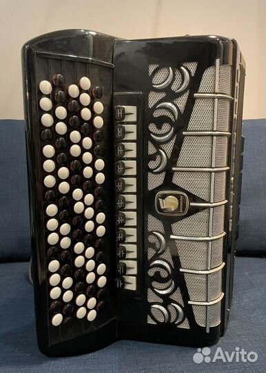 Аккардеон Weltmeister grandina