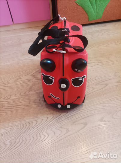 Детский чемодан Trunki красный Божья Коровка