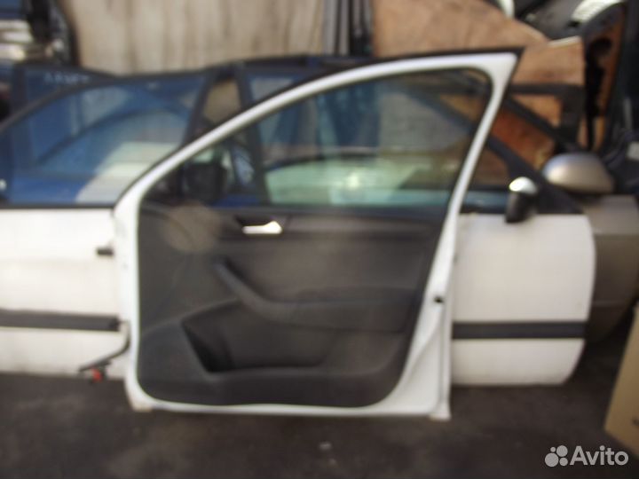 Дверь передняя правая Volkswagen Polo 6 Liftback