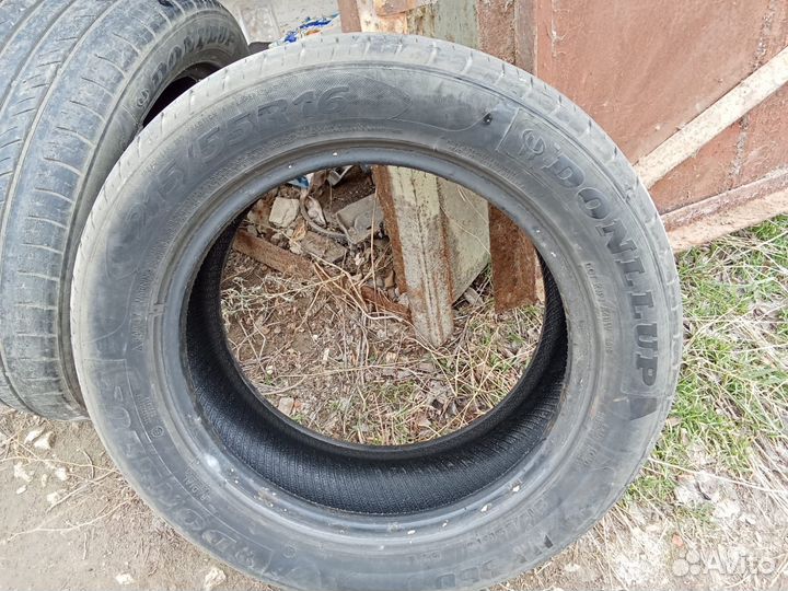 Dunlop Axiom Plus 215/55 R16