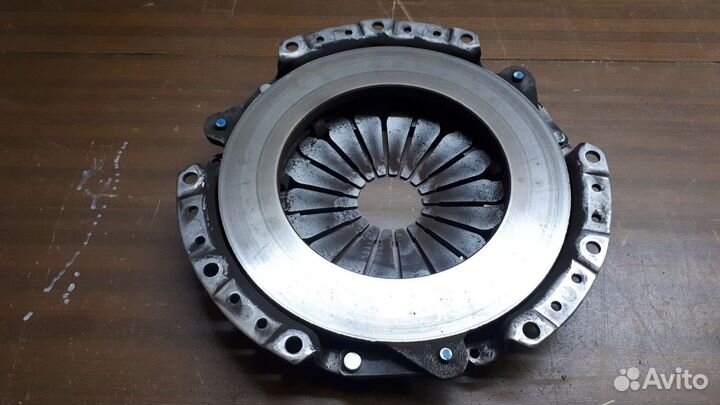 Нажимной диск (корзина) сцепления Valeo HDC-139