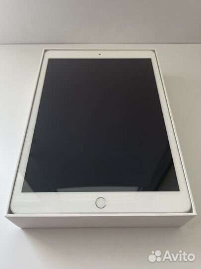 iPad 8 32GB Wi-Fi (ростест)