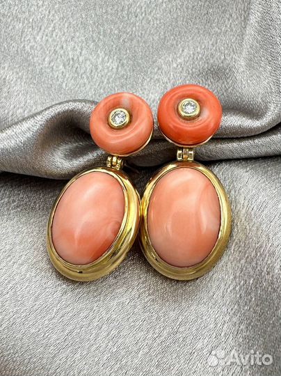 Золотые серьги с кораллом и брилл. 750 / 19.23 гр