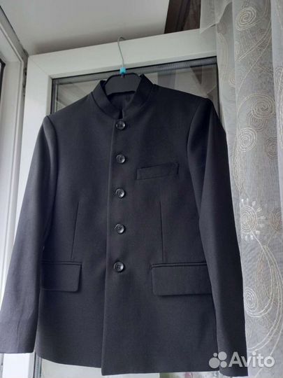 Шикарный черный пиджак на мальчика 128см