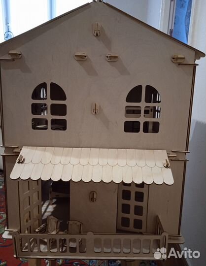 Продам кукольный домик