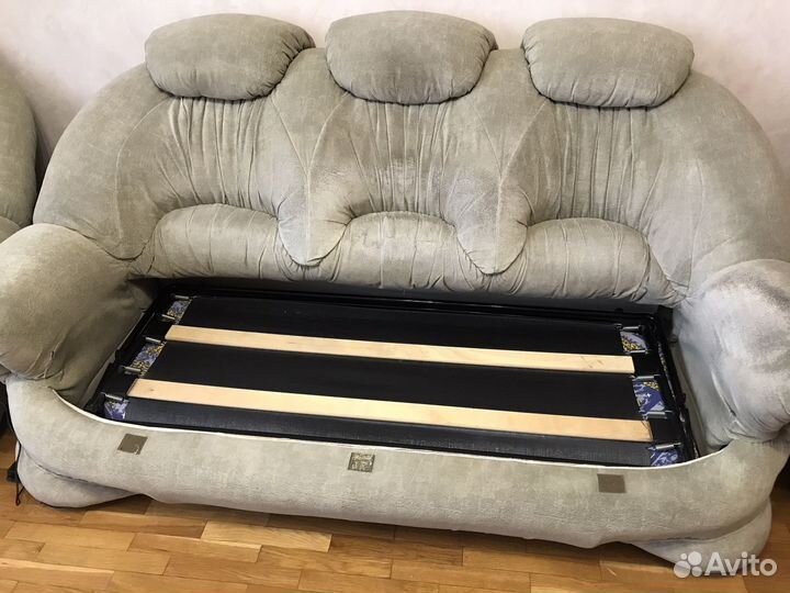 Комплект мягкой мебели