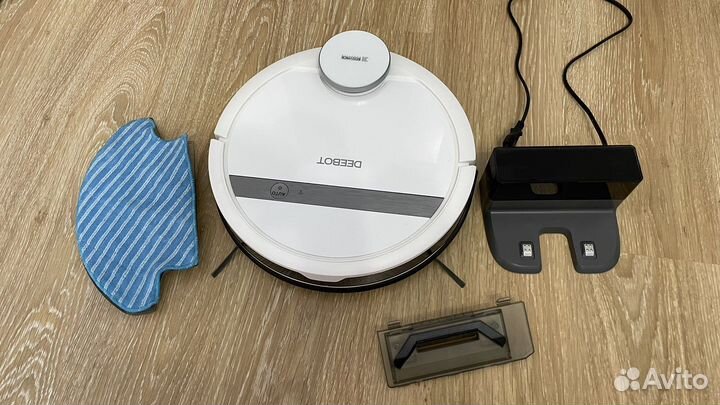 Робот пылесос Ecovacs Deebot DE55