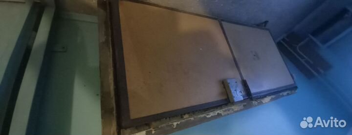 Дверь входная металлическая б/у