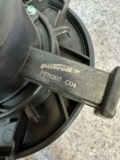 Моторчик печки Opel Insignia седан 2.0 A20NFT 2012